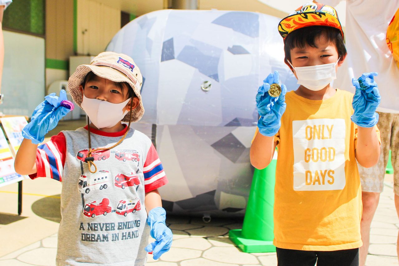 見事にゴールし、3つ目のメダルを獲得です！